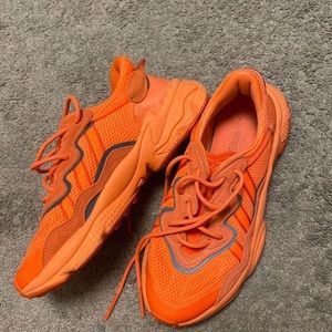Adidas Ozweego in orange. Size 5y